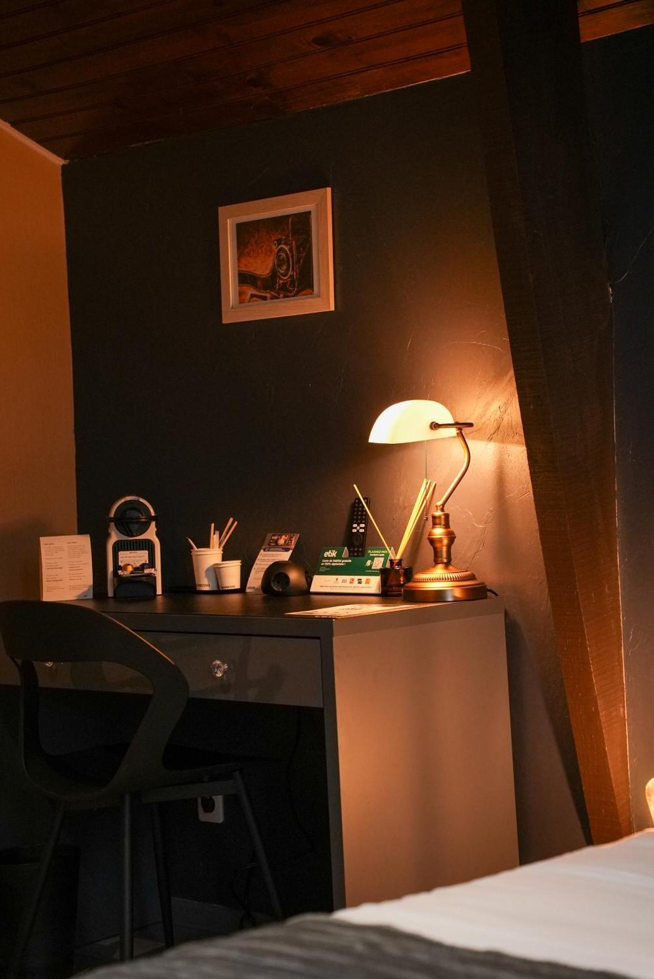 Logis Le Relais De La Voie Sacree Otel Issoncourt Dış mekan fotoğraf