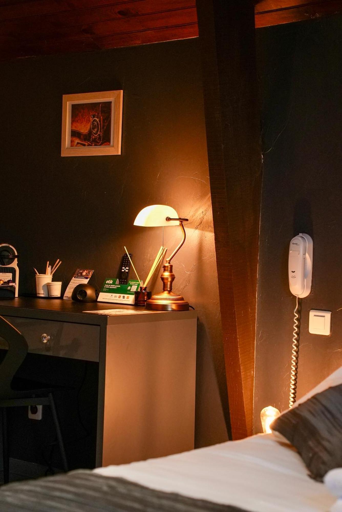 Logis Le Relais De La Voie Sacree Otel Issoncourt Dış mekan fotoğraf